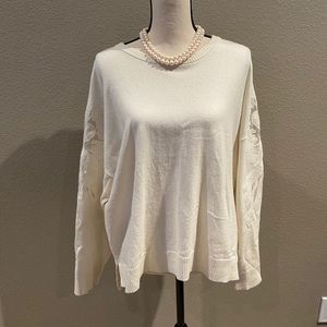 Women’s White Long Sleeve Top